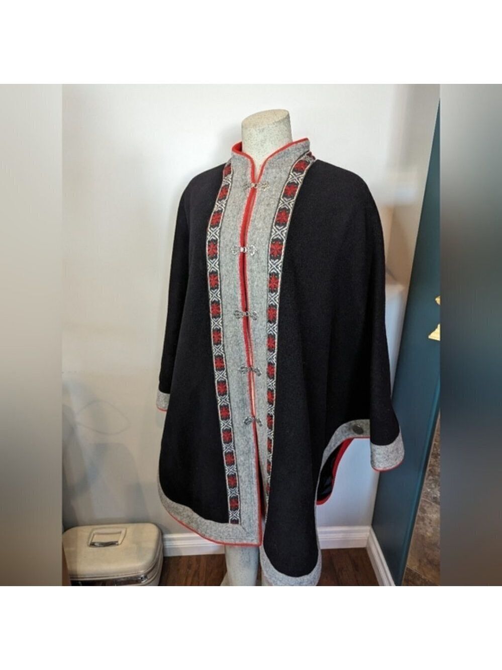 Norwegian Heimdall black Handcrafted wool cape by Kari G